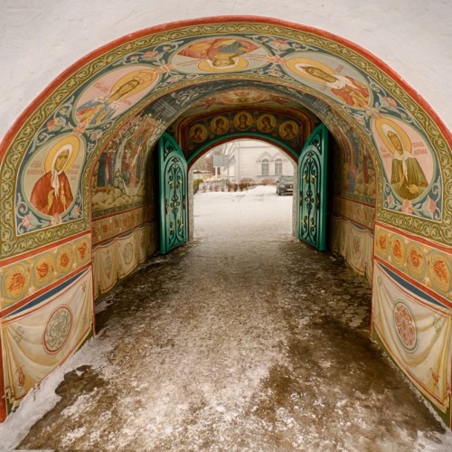 Из Ярославля — в старинный Толгский монастырь