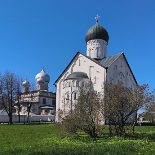 К хозяйке Славенского конца в Великом Новгороде