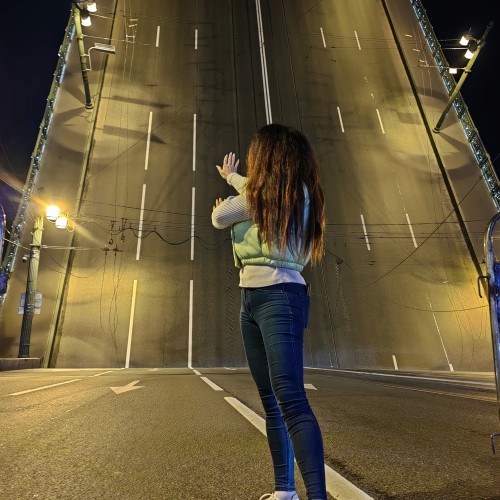 Атмосферная прогулка по ночному Петербургу