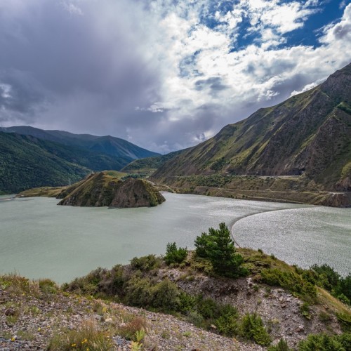 6 ущелий Северной Осетии и столица Алании