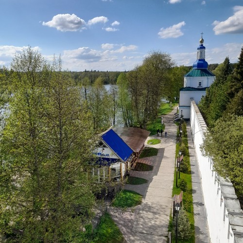 Свияжск, Храм всех религий и Верхний Услон