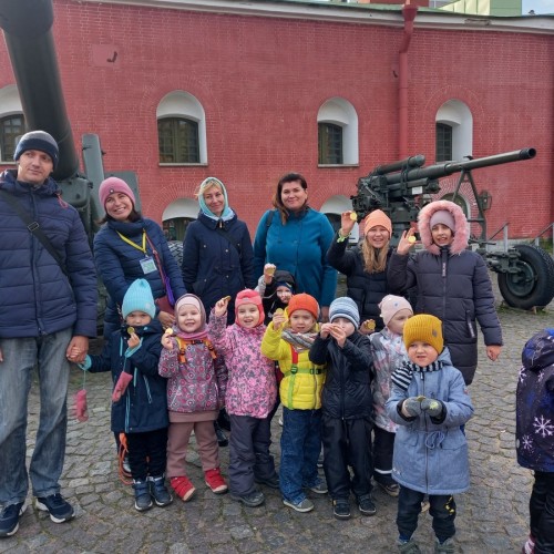 По следам Петра Великого: групповая прогулка для взрослых и детей