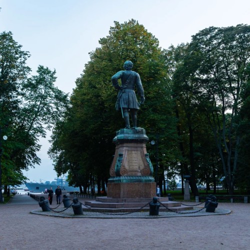 Кронштадт на автобусе: программа максимум