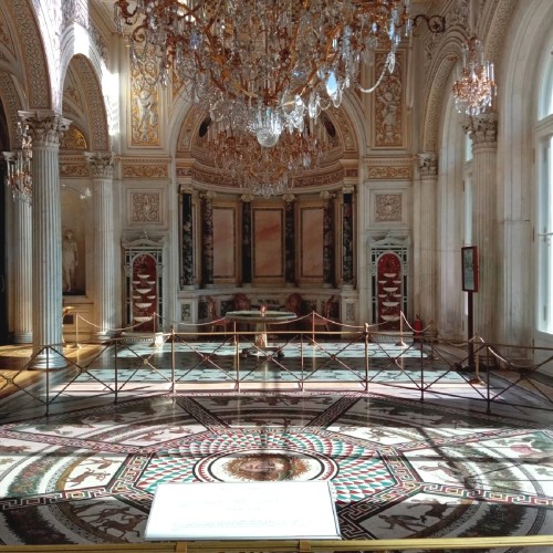 Зимний дворец и Эрмитаж — дом императоров и искусства (билеты включены)