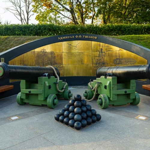 Кронштадт на автобусе: программа максимум