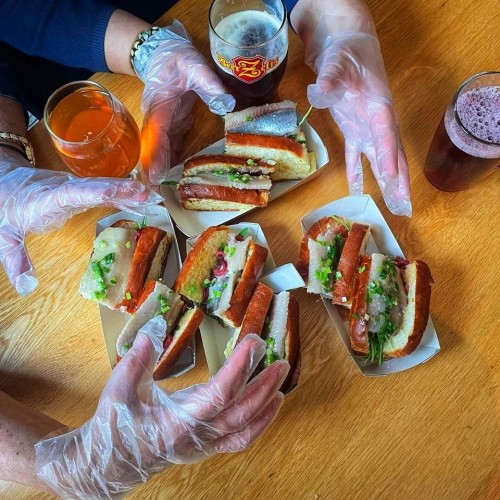 На майские в город кошек: выходные в Зеленоградске с прогулкой по Калининграду и Кушской косе