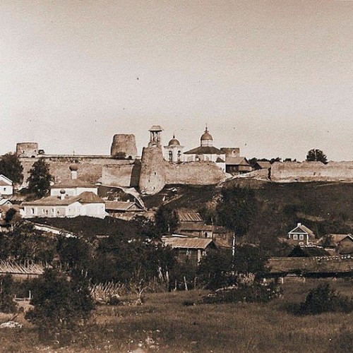Изборск: оплечье земли русской