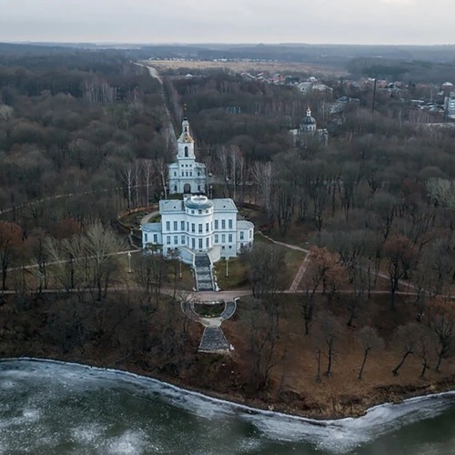 Из Тулы — в Богородицкий дворец-музей и на экоферму с заездом в Кондуки