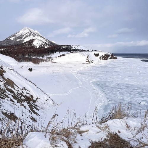 Те самые Тихая и Клоковский: янтарь, бухта, мыс, водопад, ледопад, Тории