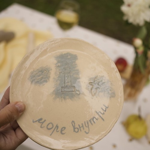 Мастер-класс по лепке из глины в Лопухинском саду Петербурга