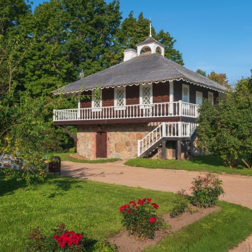 Туда, где оживает история: Псков, Пушкинские Горы, Печоры и Изборск