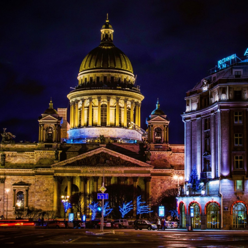 Огни вечернего Петербурга: подсветка как произведение искусства