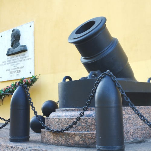 Мобильный квест «Львы — хранители Петербурга»