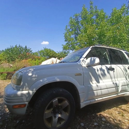 На внедорожниках по неизведанной Южной Осетии: горы, старинные святыни и невероятные виды