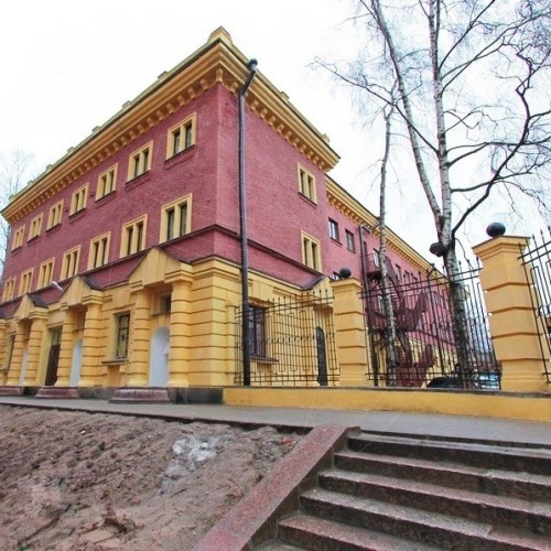 Удельная и барахолка, или Когда спальный район таит шедевры