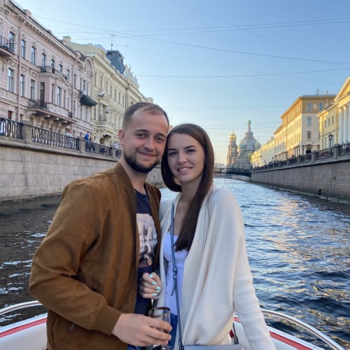 На ярком катере — по рекам и каналам Петербурга