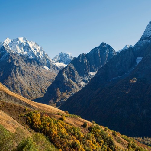 Окрестности Домбая в мини-группе: автопутешествие по знаковым локациям