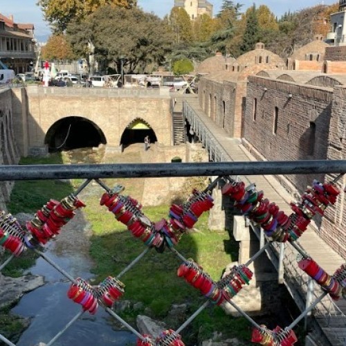 Неделя в окружении гор: башни Ингушетии, тёплая атмосфера Грузии и уют Владикавказа