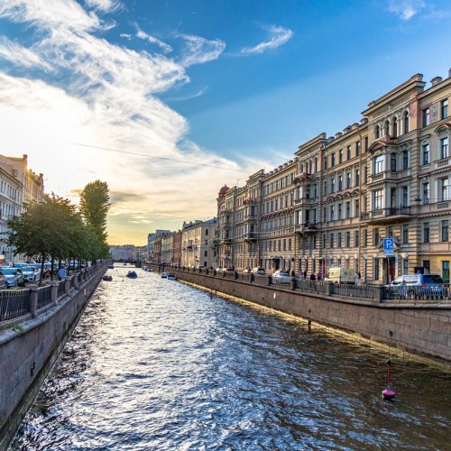 По Санкт-Петербургу на автобусе и на кораблике!