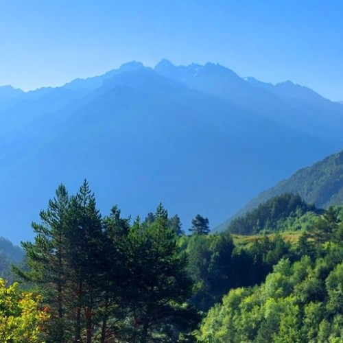 Нетипичное Приэльбрусье: треккинг налегке к 4 высокогорным озёрам с проживанием в гостинице