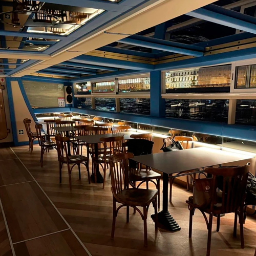 Ночная прогулка от Эрмитажа и развод мостов — на теплоходе