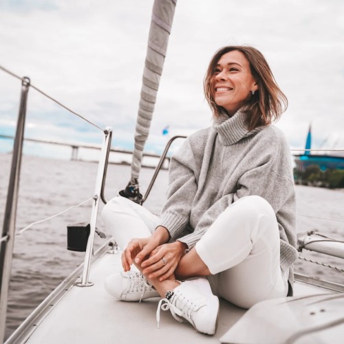 Прогулка на парусной яхте