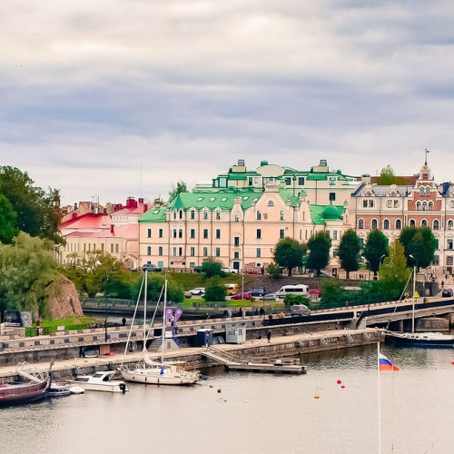 Из Петербурга в Выборг — на авто или мотоцикле