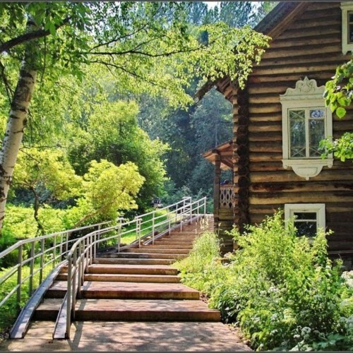 Автобусный тур в Карелию: Петрозаводск, парк «Рускеала», остров Кижи и Марциальные воды