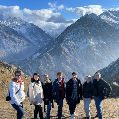 Автотрип по Северной Осетии: ущелья, башни, арт-объекты