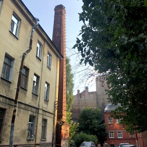 Фасады Пушкина, дворы Достоевского