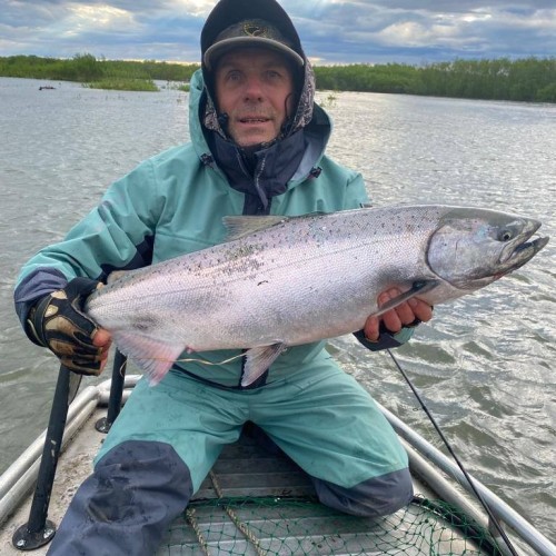 Рыбалка на камчатского лосося в мини-группе