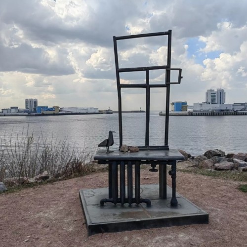 В морской пригород Петербурга — Кронштадт