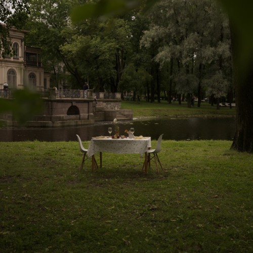 Мастер-класс по лепке из глины в Лопухинском саду Петербурга