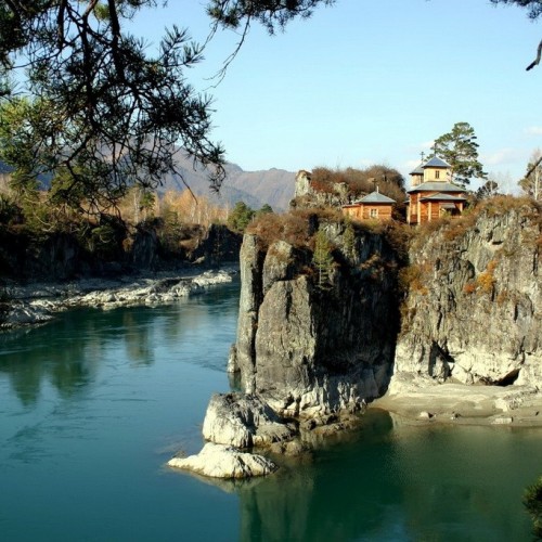 Сказочный Алтай: местные промыслы и природные достопримечательности