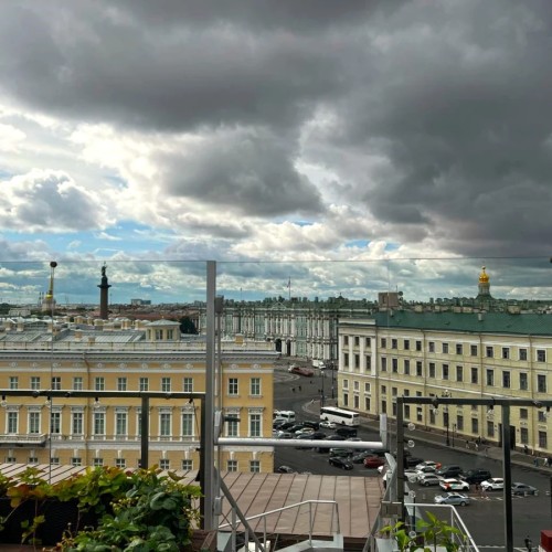 Три взгляда на город: неклассическая прогулка по Петербургу