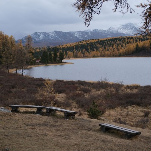 Знакомство с Алтаем своей компанией: снежные вершины, кристальные озёра и заповедные тропы