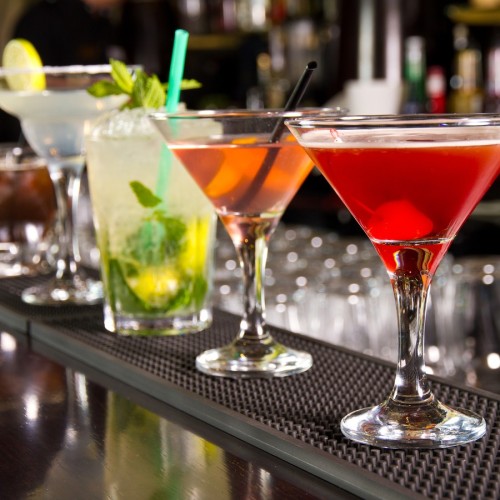 Неформальная прогулка по барам Петербурга (18+)