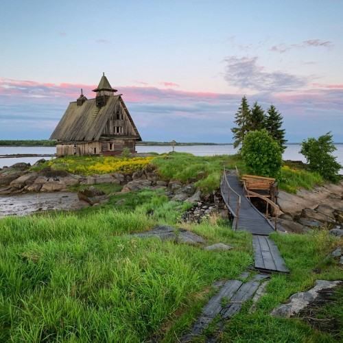 Из Санкт-Петербурга в Карелию: «Рускеала», остров Валаам, добыча минералов и прогулка на сапах