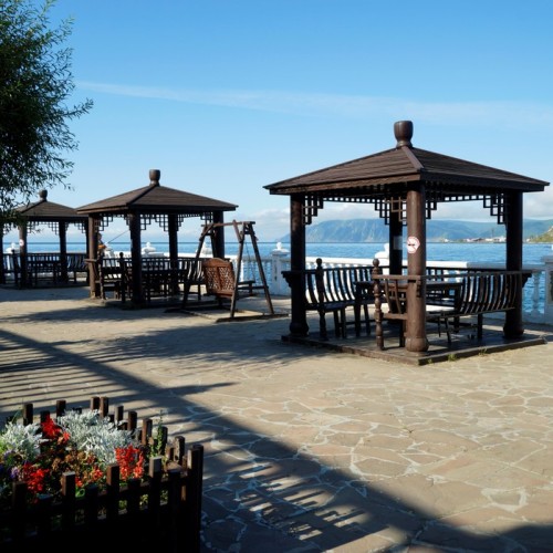 В Листвянку всей семьёй: музей «Тальцы», обсерватория, смотровые и Байкал