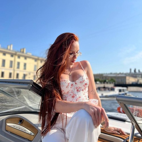 Петербург с воды и разводные мосты: на катере Mustang с капитаном