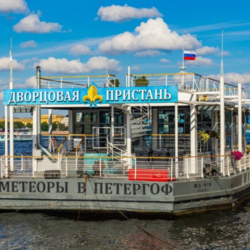 С корабля на бал: в Петергоф на метеоре с индивидуальным гидом