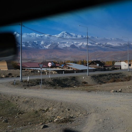 Знакомство с Алтаем своей компанией: снежные вершины, кристальные озёра и заповедные тропы