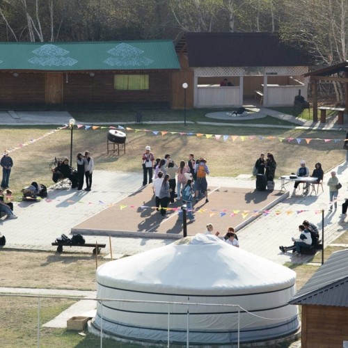 От Иркутска до Улан-Удэ: тур по Байкалу с прогулкой на катере, национальной кухней и экскурсиями