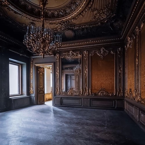 Экскурсия в закрытый особняк Брусницыных