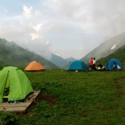 Джип-тур в горах Красной Поляны: 2 походных дня с палатками и рюкзаками, экскурсии и «Роза Хутор»