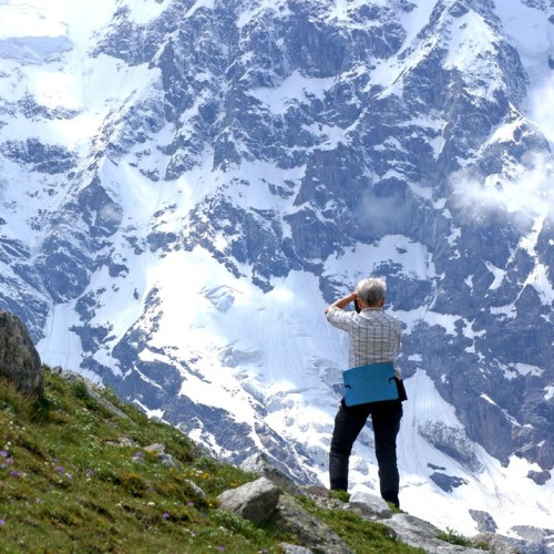 Треккинг налегке в Безенги с размещением в альплагере