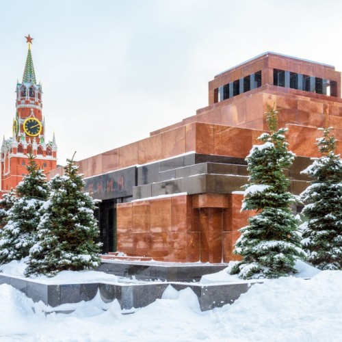 Семейное путешествие в Москву: прогулка с фонарщиком, детективная экскурсия и «Мосфильм»