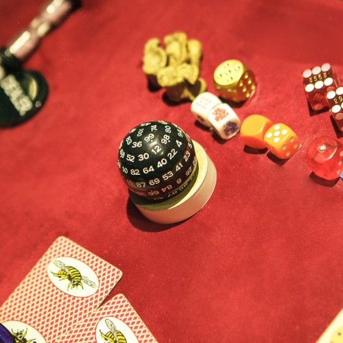 «Карты, игры, ловкость рук». Интерактивная экскурсия для взрослых и детей