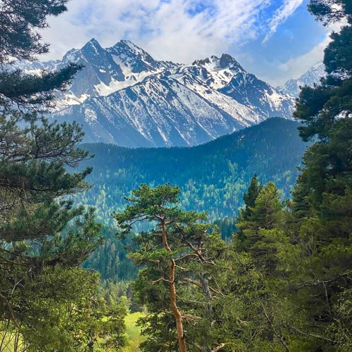 Весенний Архыз: треккинг налегке с проживанием в гостинице