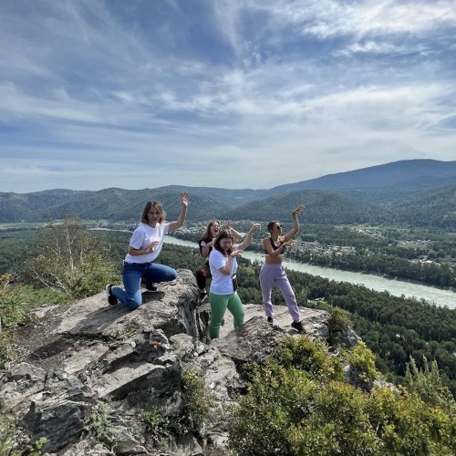 Волшебный Алтай: на джипах и пешком по предгорьям и склонам